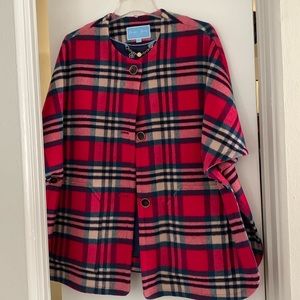 Draper James wool blend fully lined cape. Size M/L.